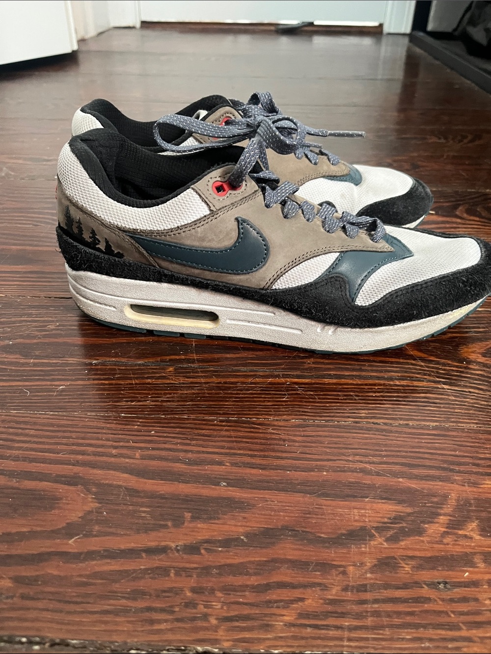 Nike Men’s Air Max 1 - Black, Gray, White, Olive Accents—NIKE AIR SIZE 10 MEN